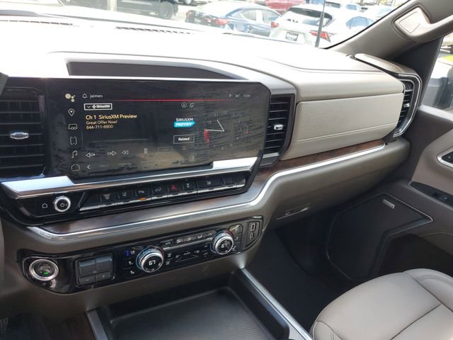 Used 2025 GMC Sierra 2500 SLT w/ SLT Premium Package image 28