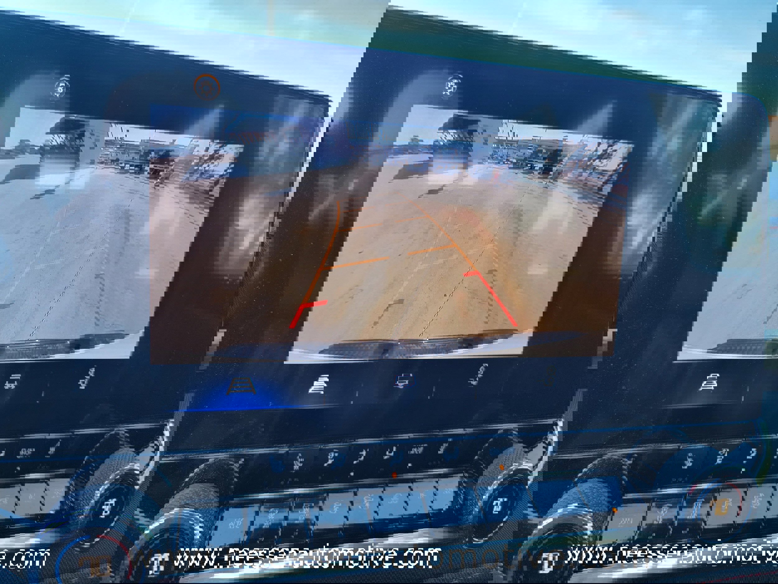 Used 2024 Chevrolet Colorado Z71 w/ Z71 Convenience Package 2 image 27