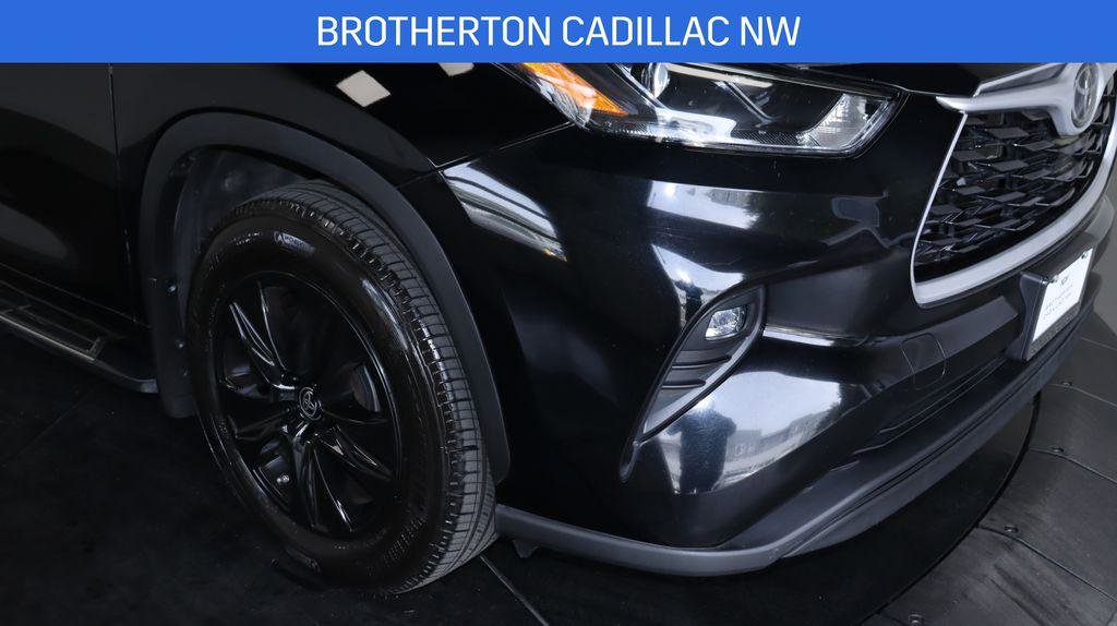 Used 2023 Toyota Highlander XLE image 12