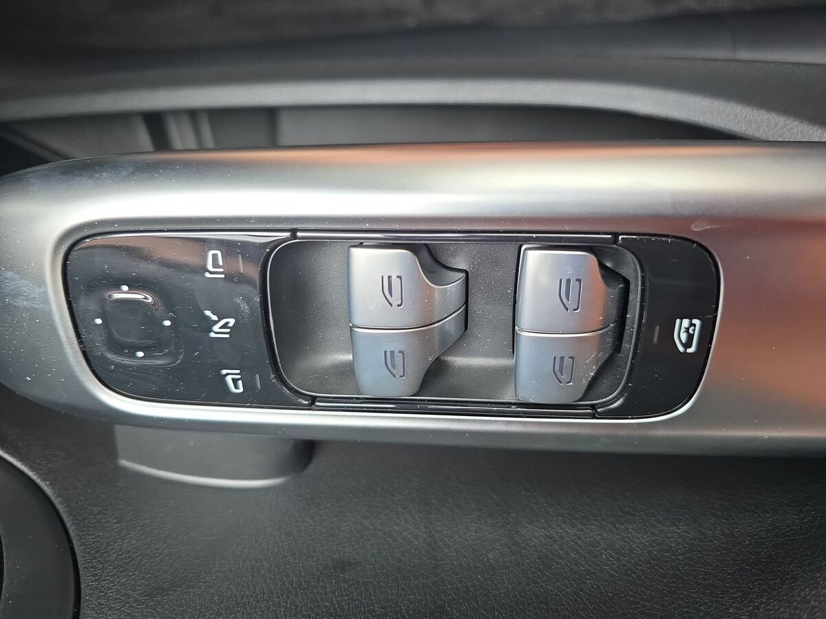 New 2026 Mercedes-Benz C 300 4MATIC Sedan image 26