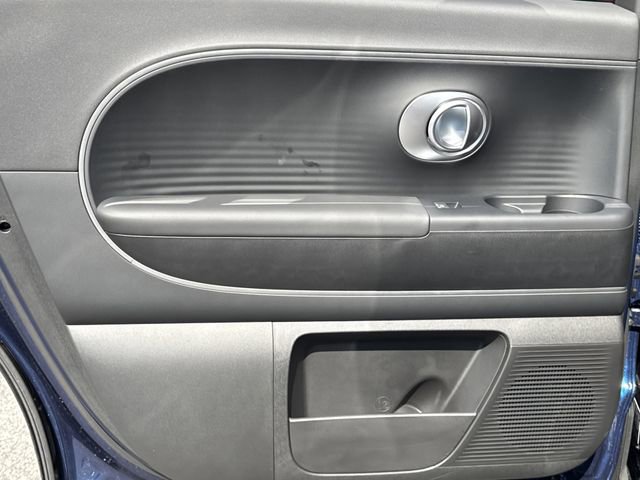 New 2026 Hyundai Ioniq 9 SE image 13