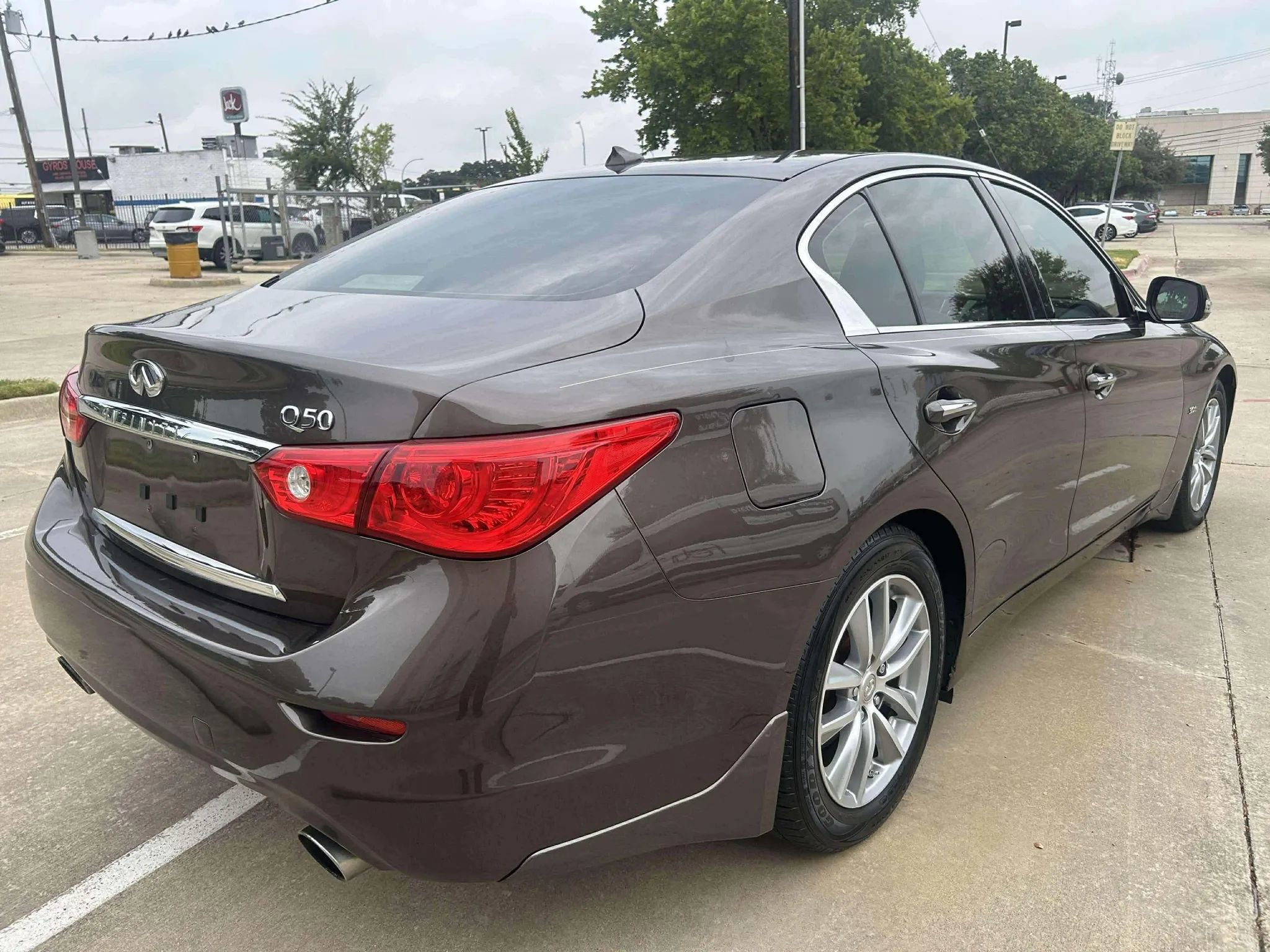 Used 2017 INFINITI Q50 3.0t Premium w/ 3.0T Premium Plus Package image 6