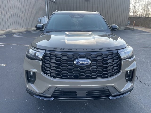 New 2026 Ford Explorer ST-Line w/ ST-Line Street Pack image 4