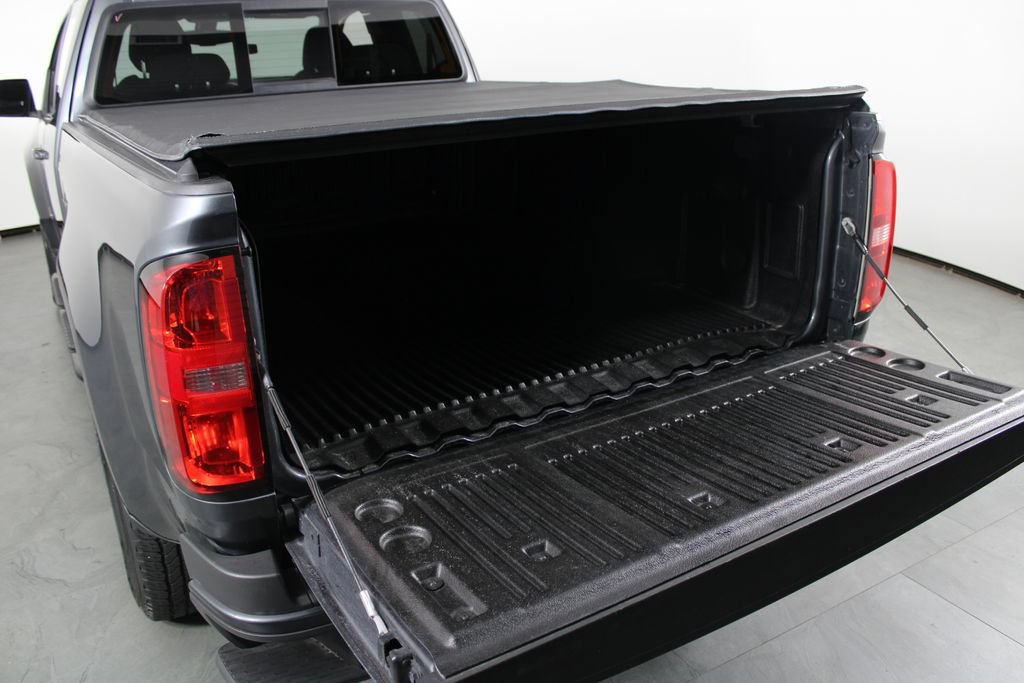 Used 2016 Chevrolet Colorado LT w/ LT Convenience Package RWD image 16