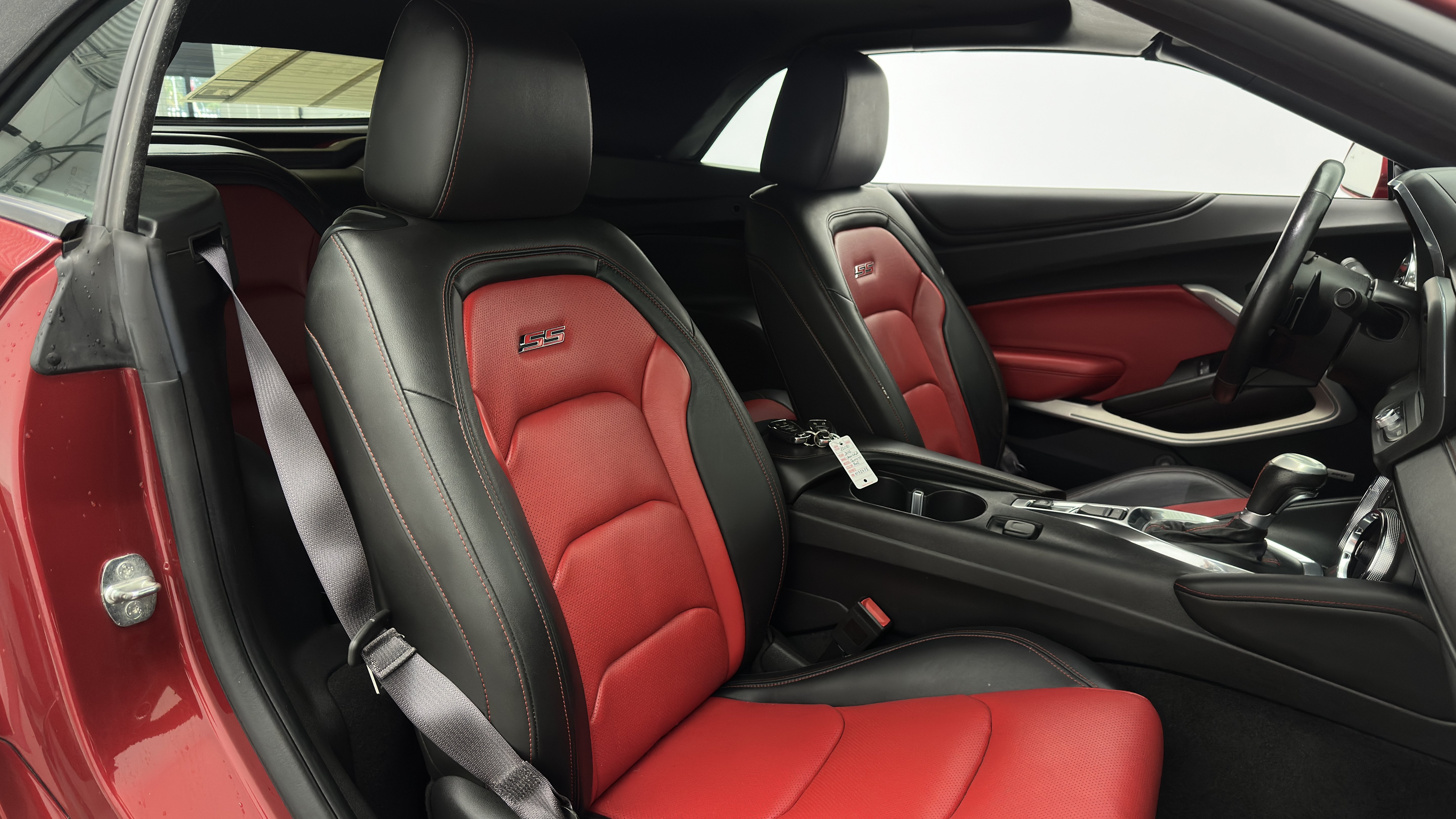 Used 2016 Chevrolet Camaro SS RWD image 28