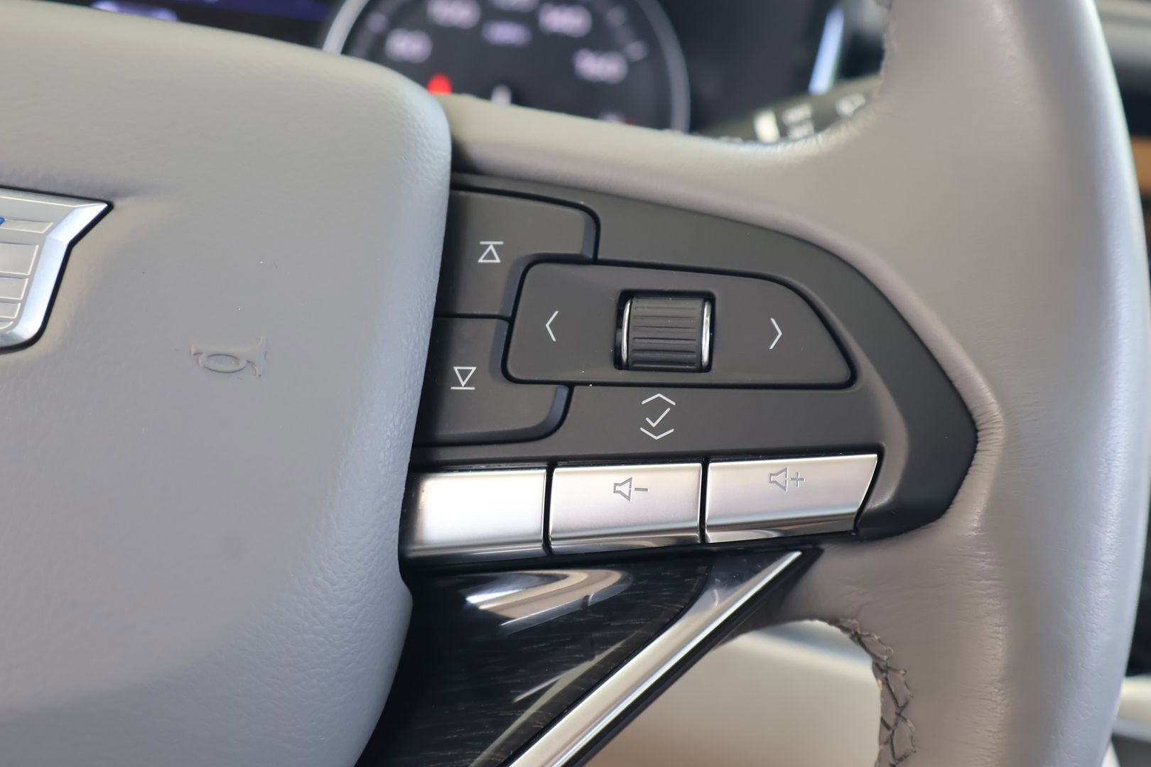 Used 2022 Cadillac XT6 Premium Luxury w/ Technology Package image 24