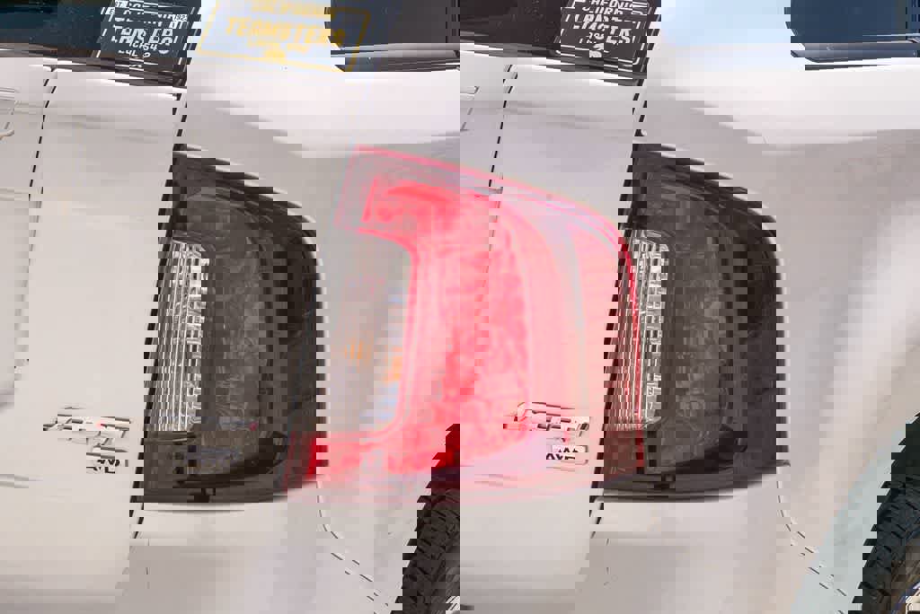 Used 2014 Ford Edge Sport w/ Driver Entry Package AWD/4WD image 10