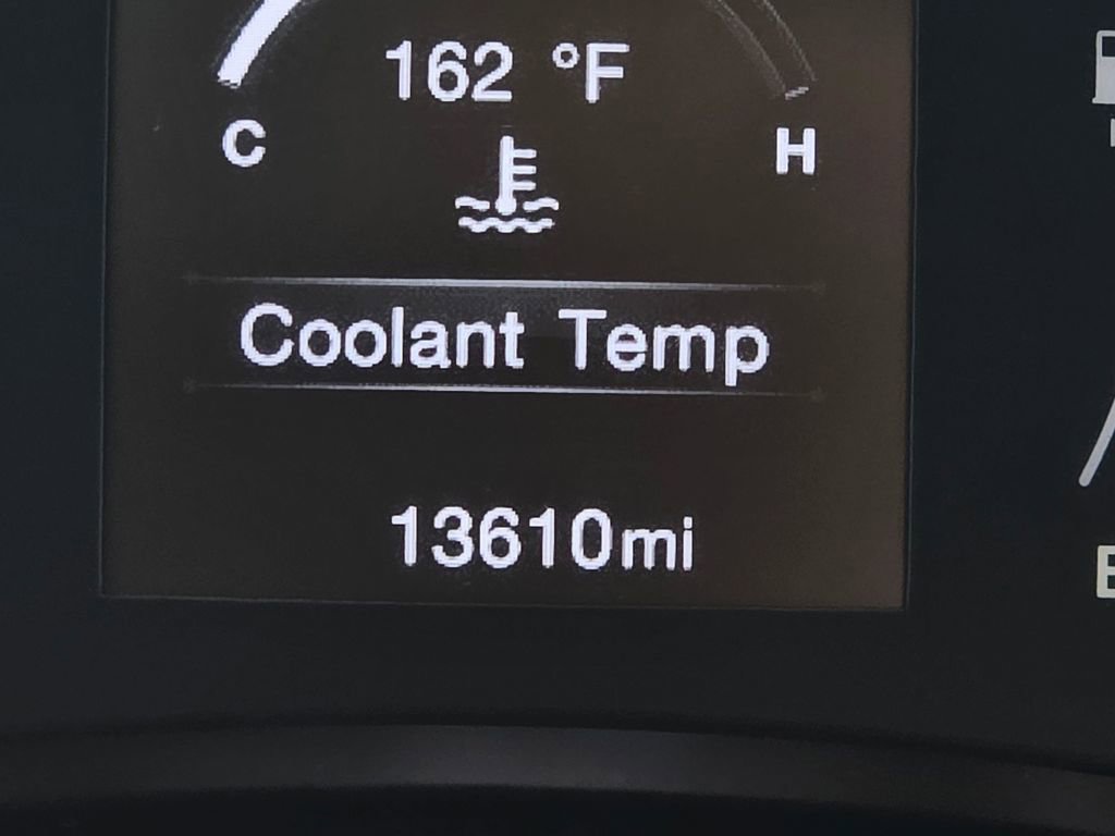 Used 2023 Jeep Renegade Latitude w/ Sun/Sound Group AWD/4WD image 20