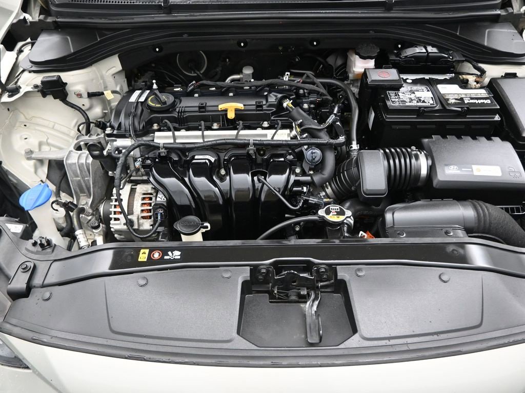 Used 2017 Hyundai Elantra SE w/ Cargo Package image 33