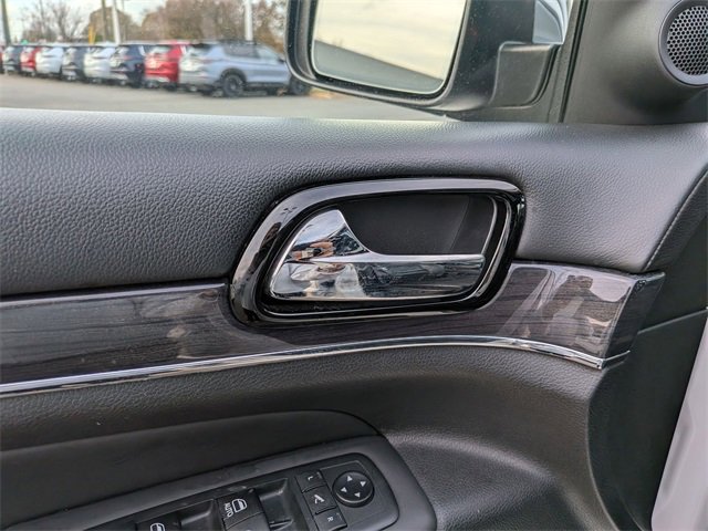 Used 2020 Jeep Grand Cherokee Overland image 12