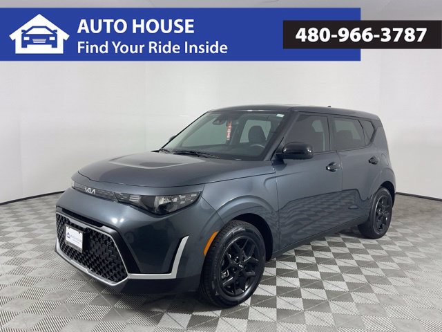 Used 2025 Kia Soul LX w/ LX Technology Package FWD image 1