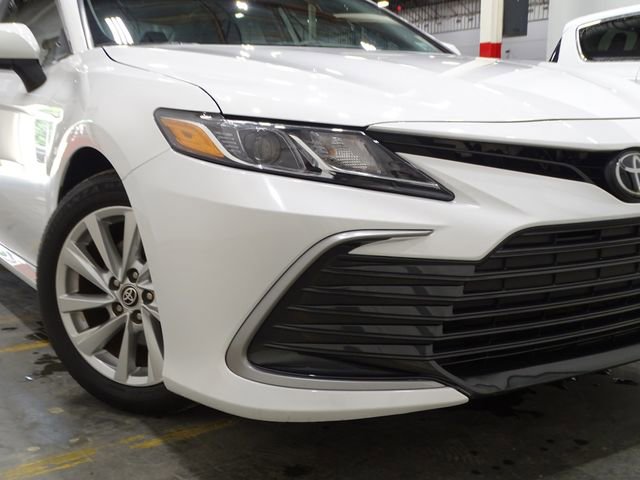 Used 2023 Toyota Camry LE image 43