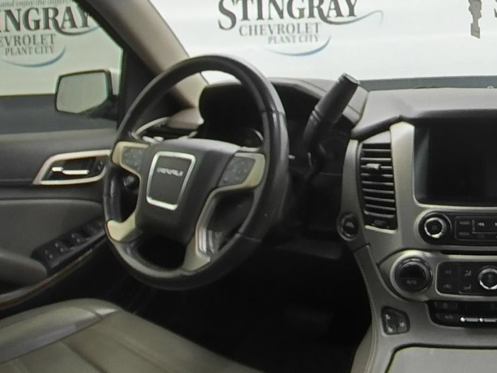 Used 2020 GMC Yukon XL Denali w/ Enhanced Security Package RWD image 16