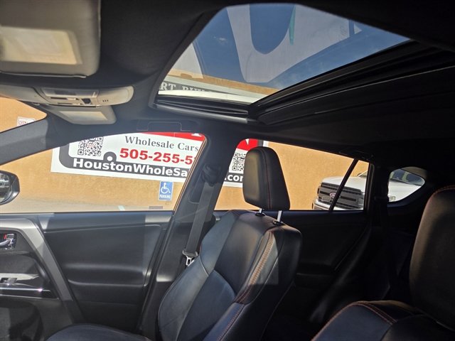 Used 2016 Toyota RAV4 SE AWD/4WD image 9