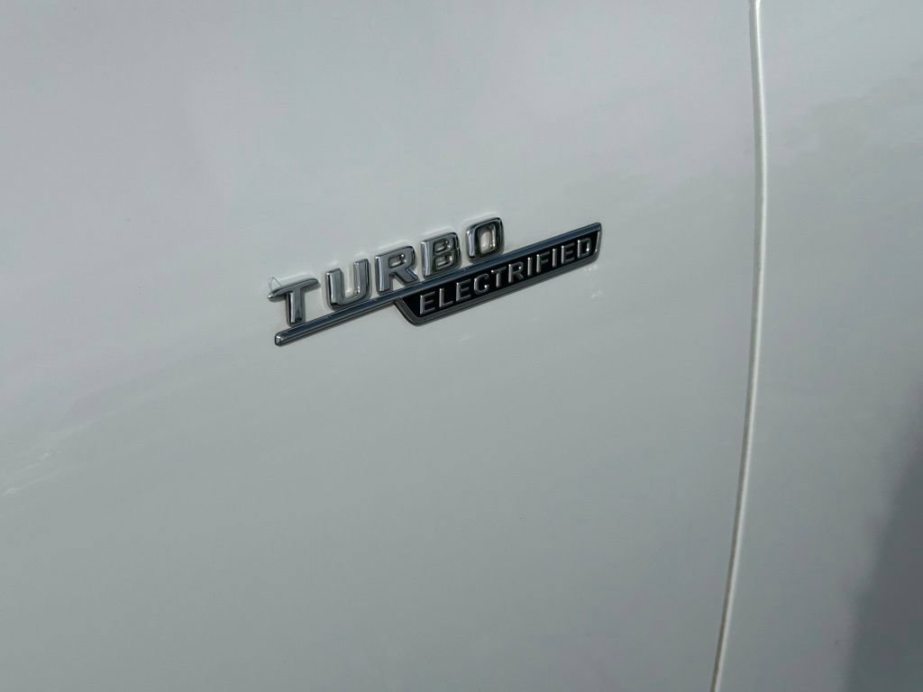 Used 2024 Mercedes-Benz C 43 AMG 4MATIC Sedan image 33