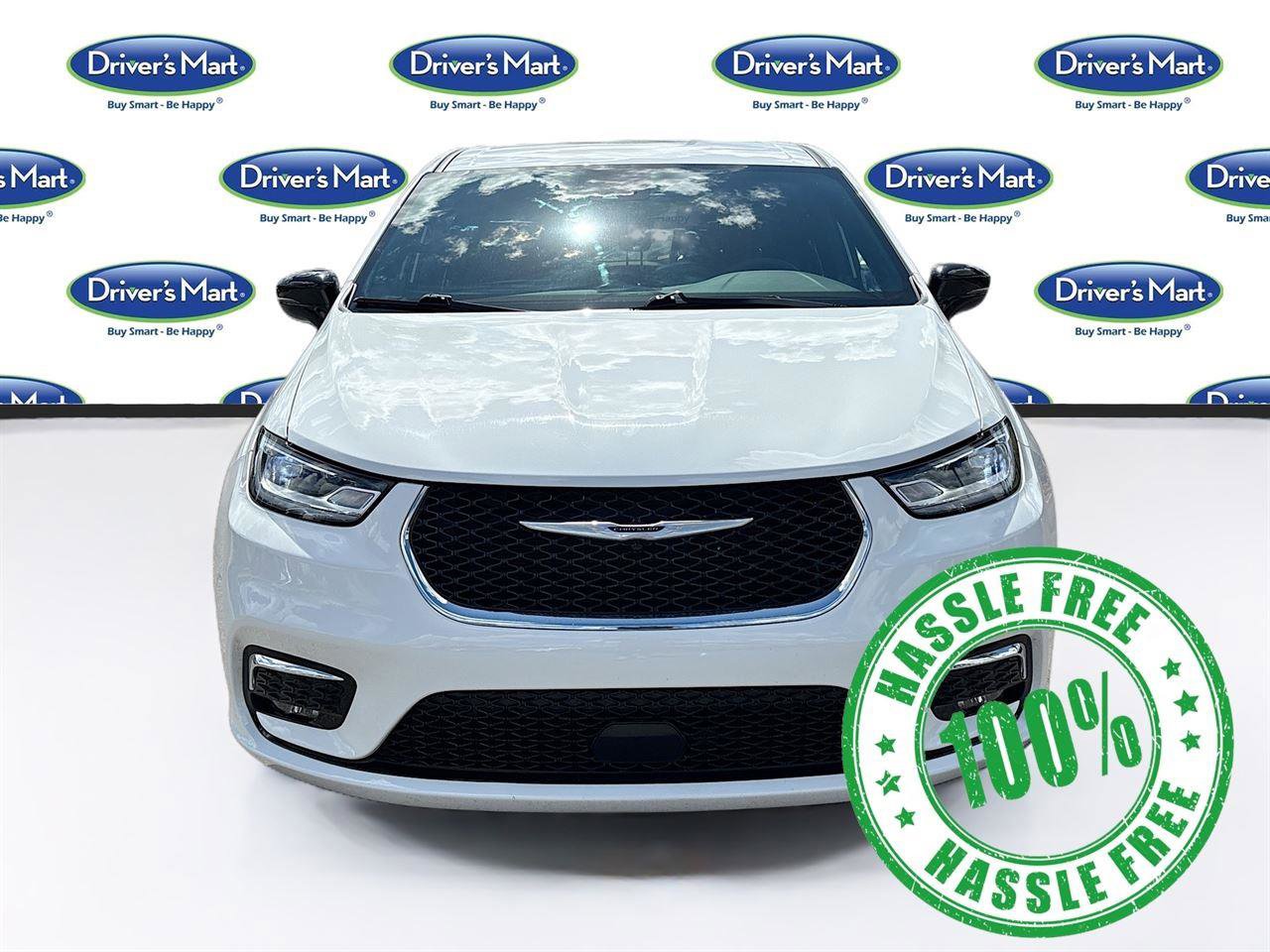 Used 2025 Chrysler Pacifica Select FWD image 2