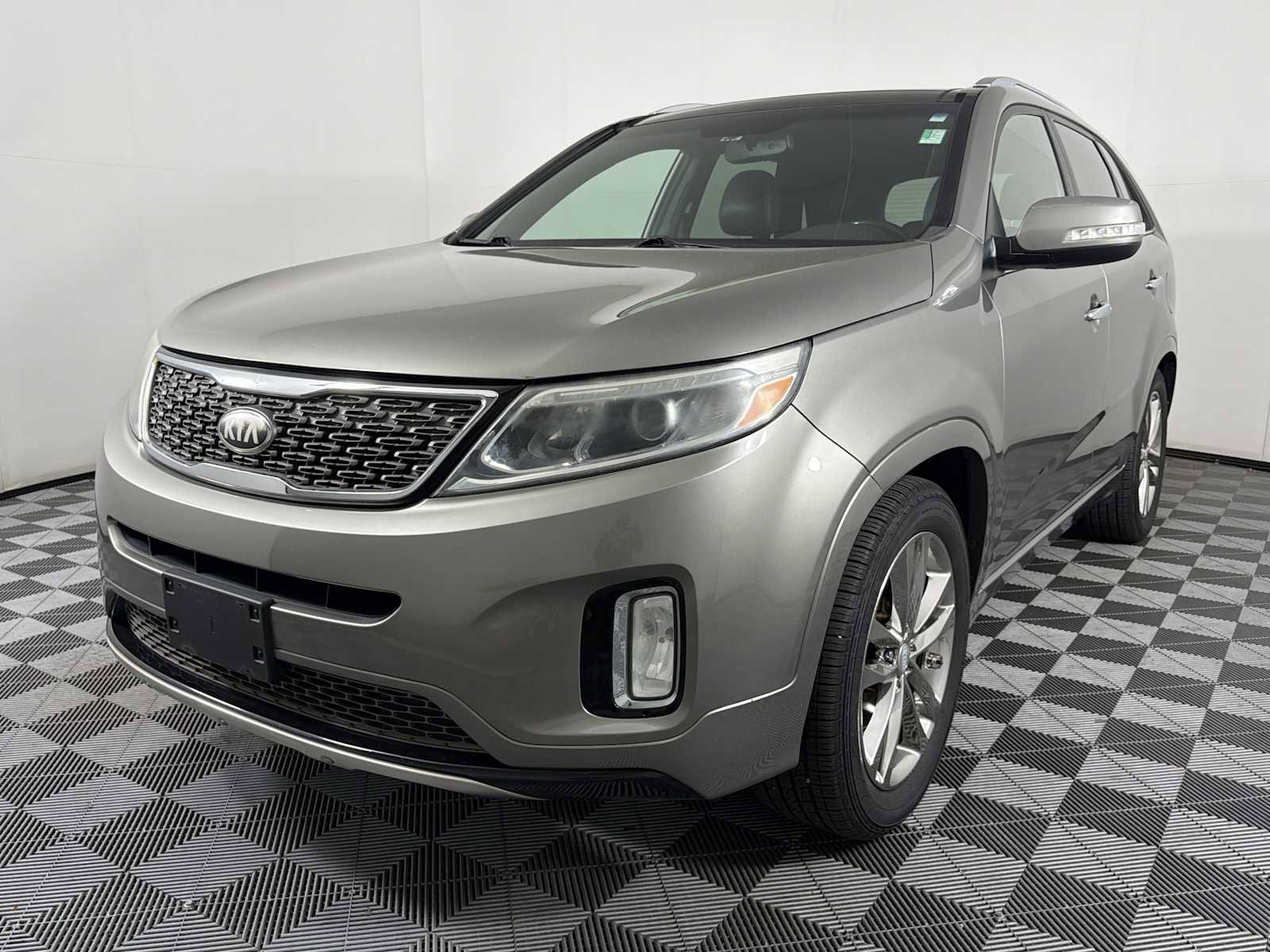 Used 2014 Kia Sorento SX w/ 3rd Row Package image 3