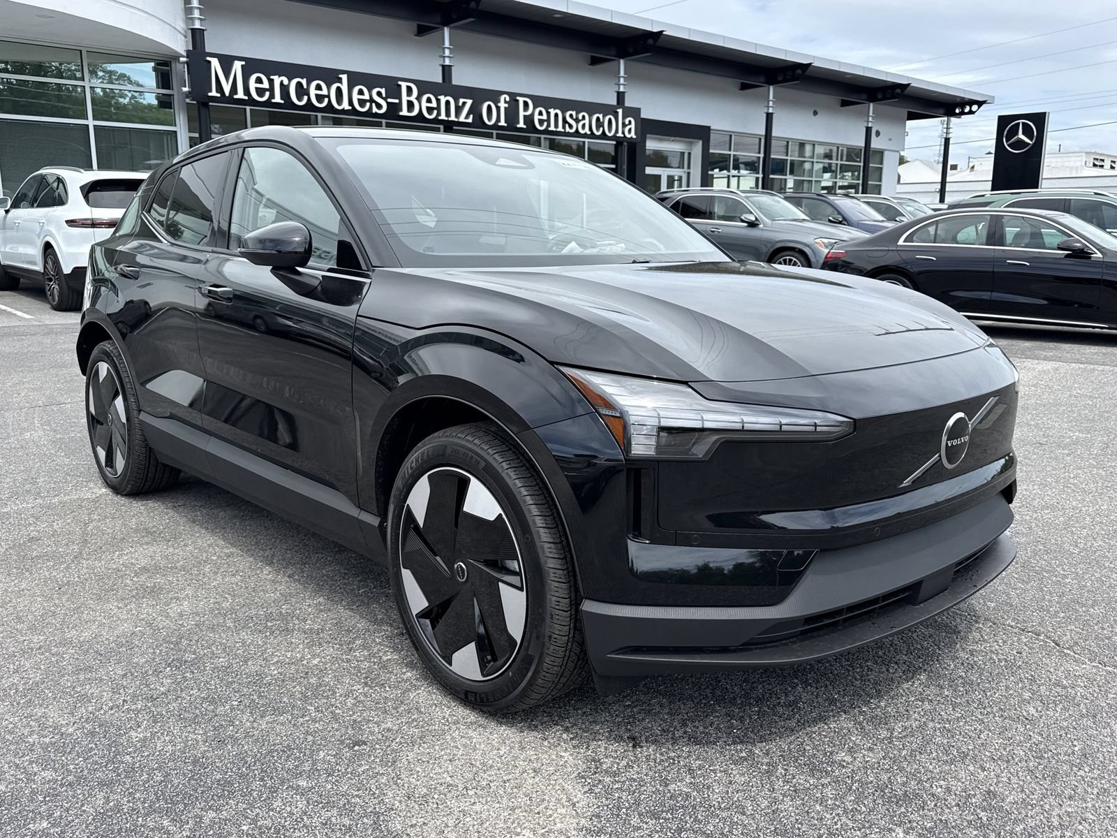 New 2026 Volvo EX30 Plus w/ Climate Package AWD/4WD image 7