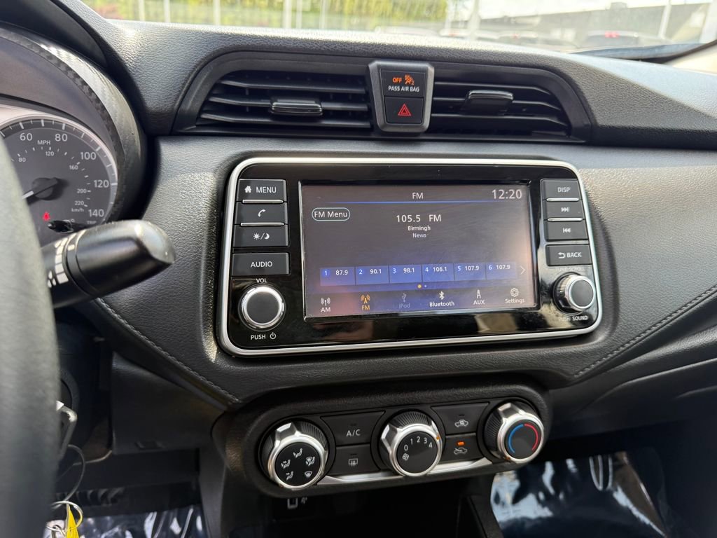Used 2025 Nissan Versa S image 16