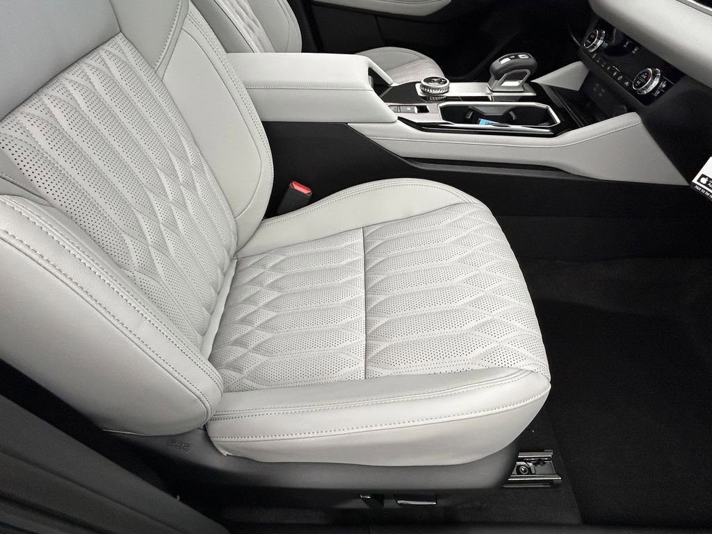 New 2026 Mitsubishi Outlander SEL FWD image 40