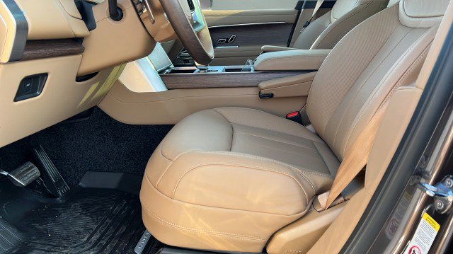 New 2026 Land Rover Range Rover SE image 25