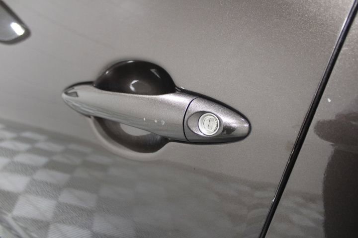 Used 2018 Kia Forte LX image 15