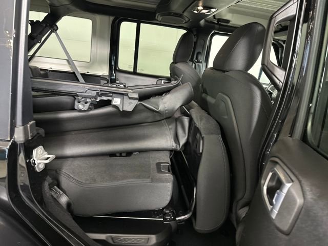 Used 2022 Jeep Wrangler Unlimited Rubicon 4xe w/ Cold Weather Group image 27