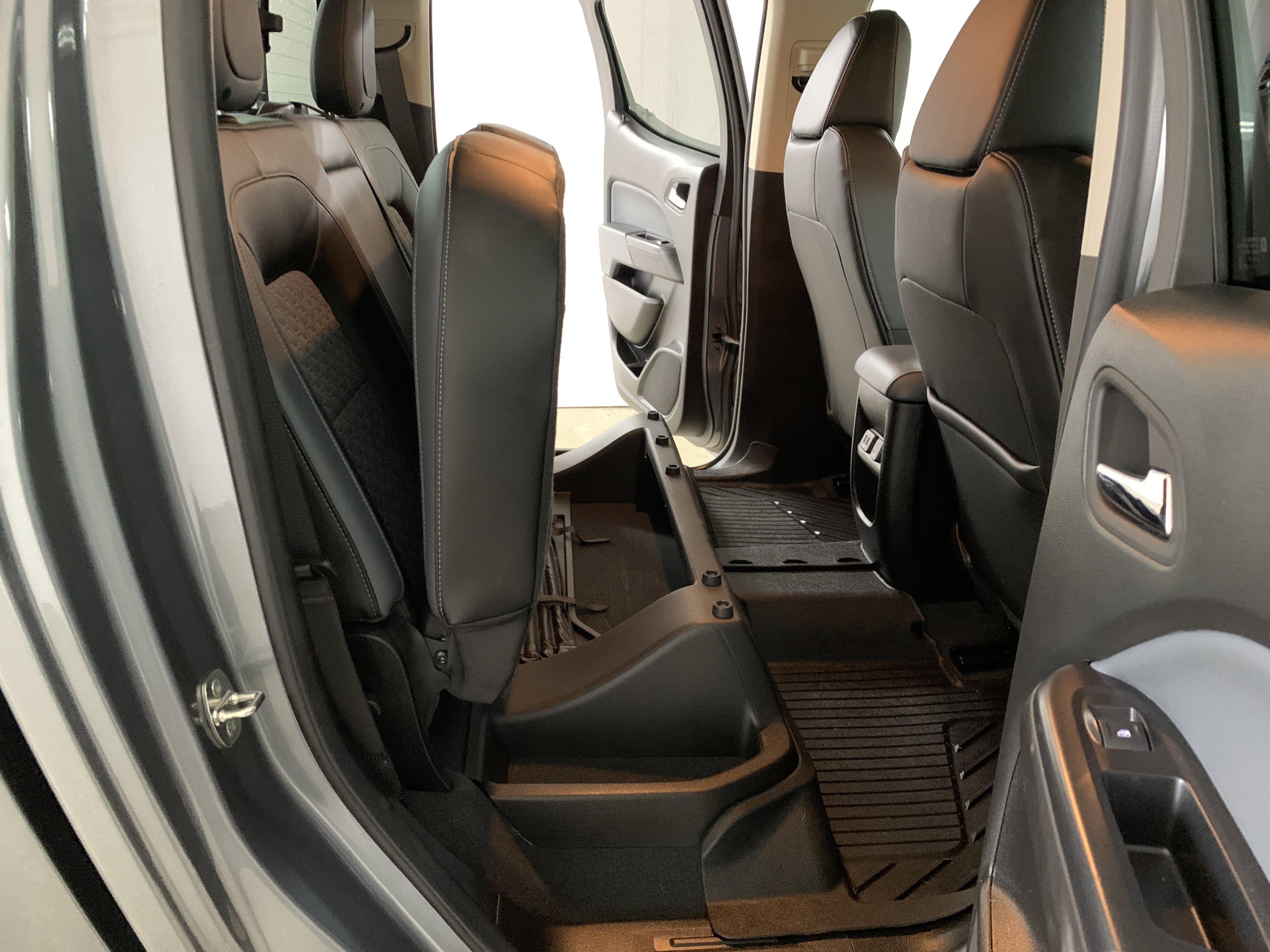 Used 2022 Chevrolet Colorado Z71 image 41