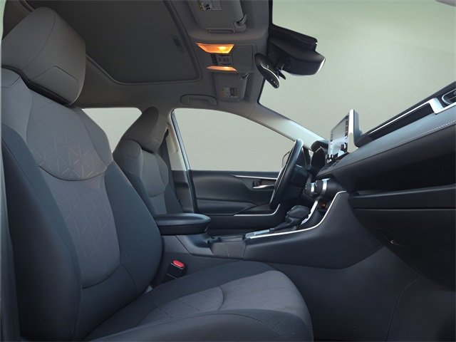 Used 2019 Toyota RAV4 XLE image 15