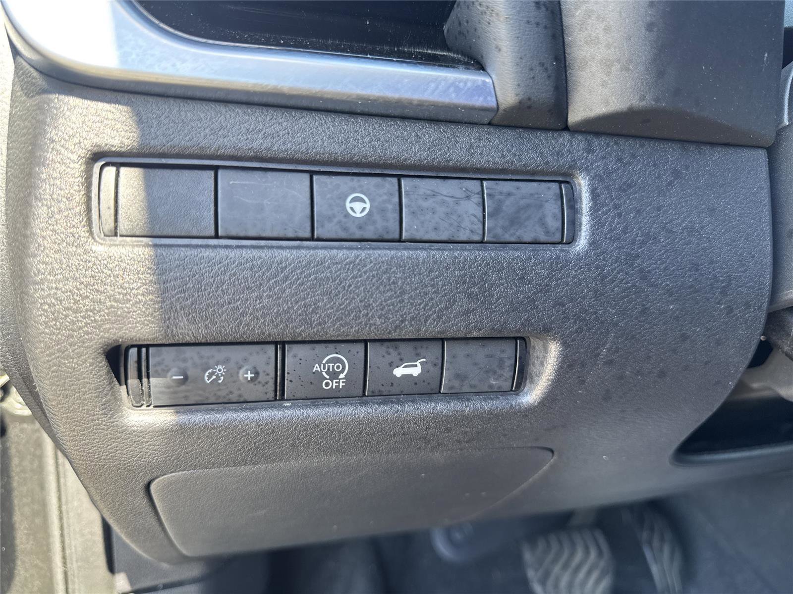 Used 2023 Nissan Rogue SL w/ SL Premium Package FWD image 19