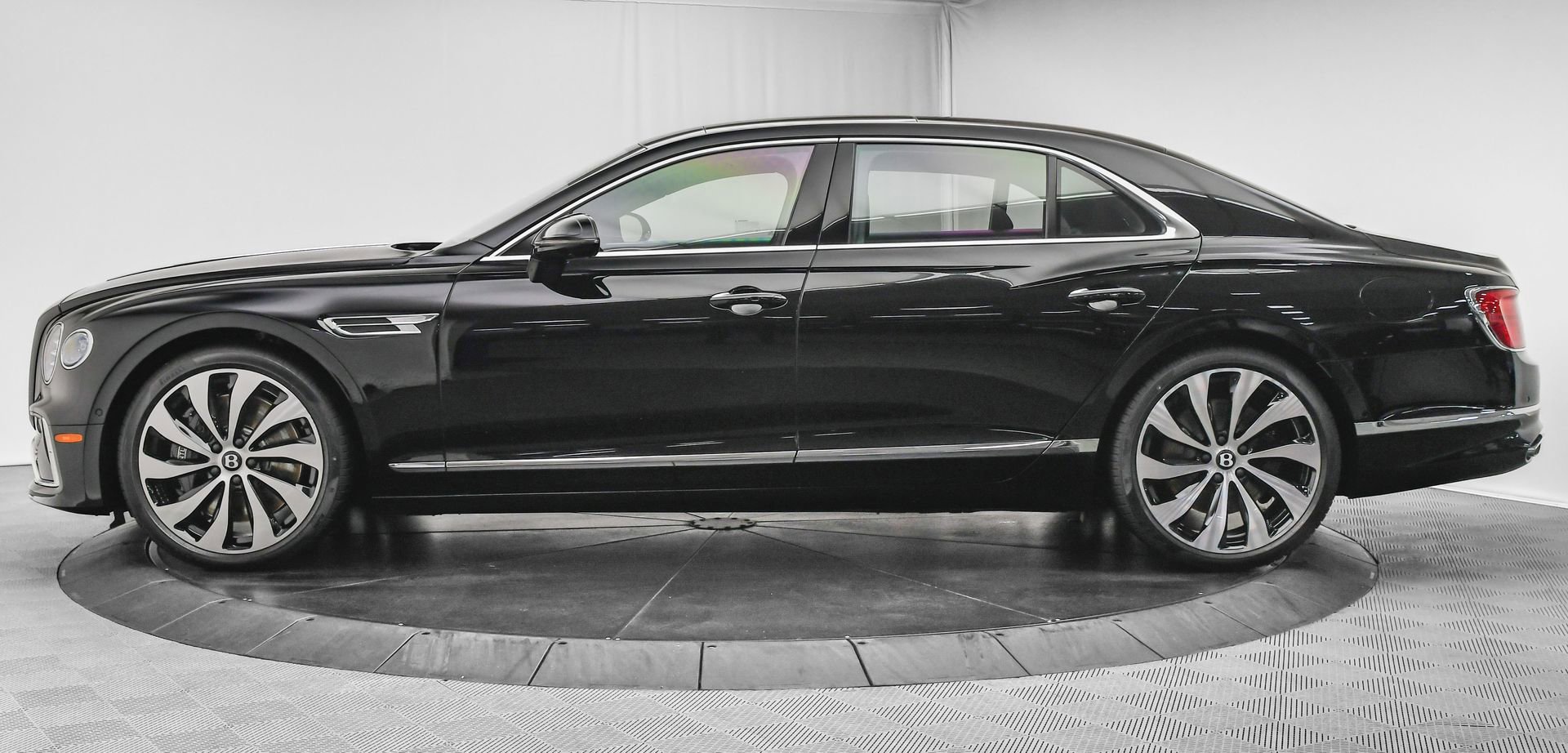 New 2026 Bentley Flying Spur Plug-In Hybrid image 9