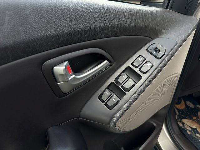 Used 2013 Hyundai Tucson GLS FWD image 11