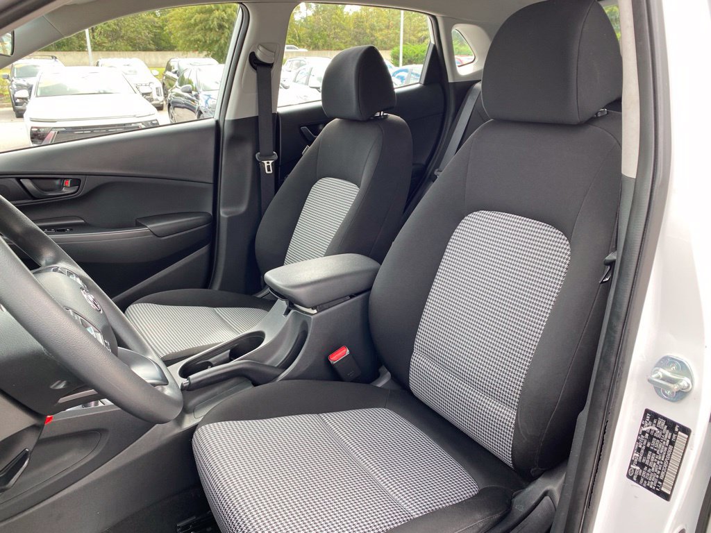 Used 2023 Hyundai Kona SE w/ Cargo Package AWD/4WD image 23