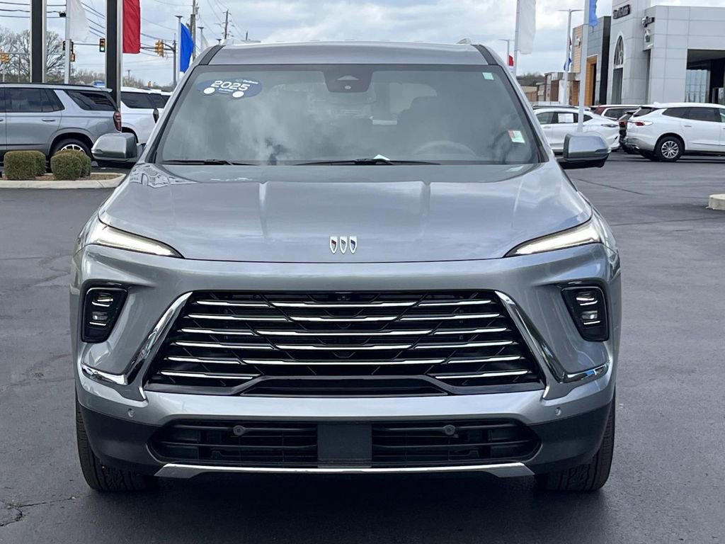 Certified 2025 Buick Enclave Preferred w/ Super Cruise Package image 2