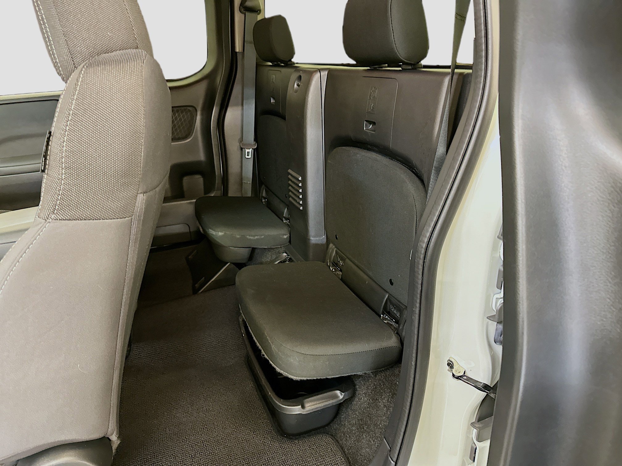Used 2024 Nissan Frontier SV AWD/4WD image 28