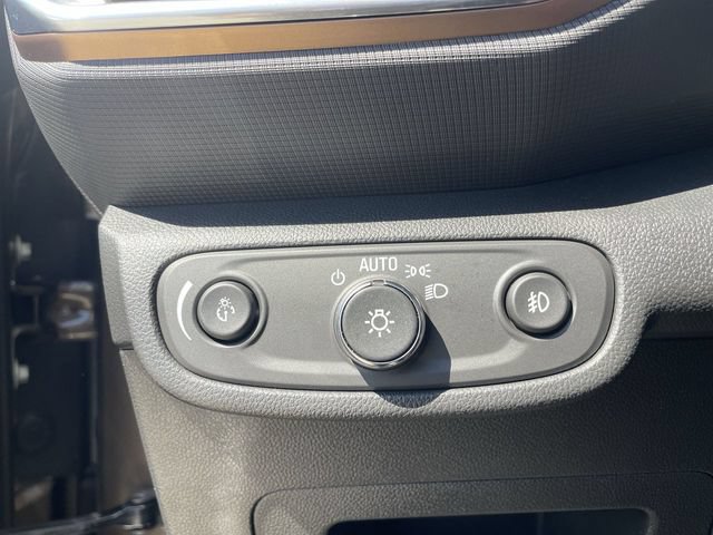 Used 2021 Chevrolet TrailBlazer ACTIV w/ Technology Package FWD image 34
