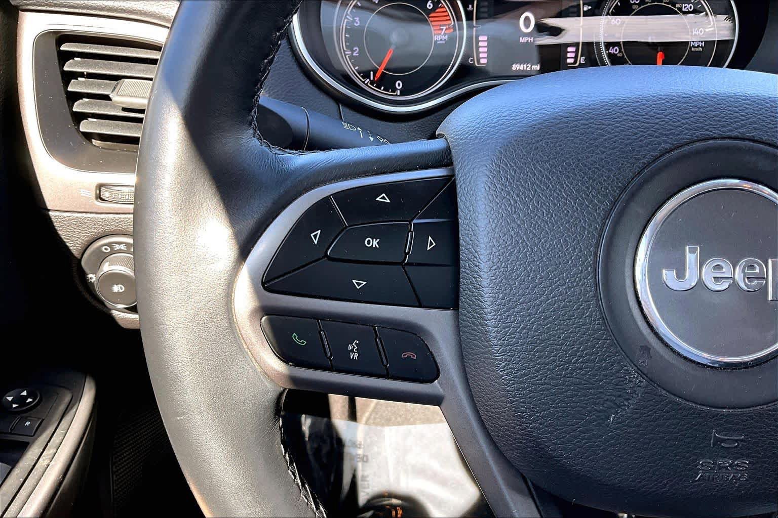 Used 2019 Jeep Cherokee Latitude Plus image 23