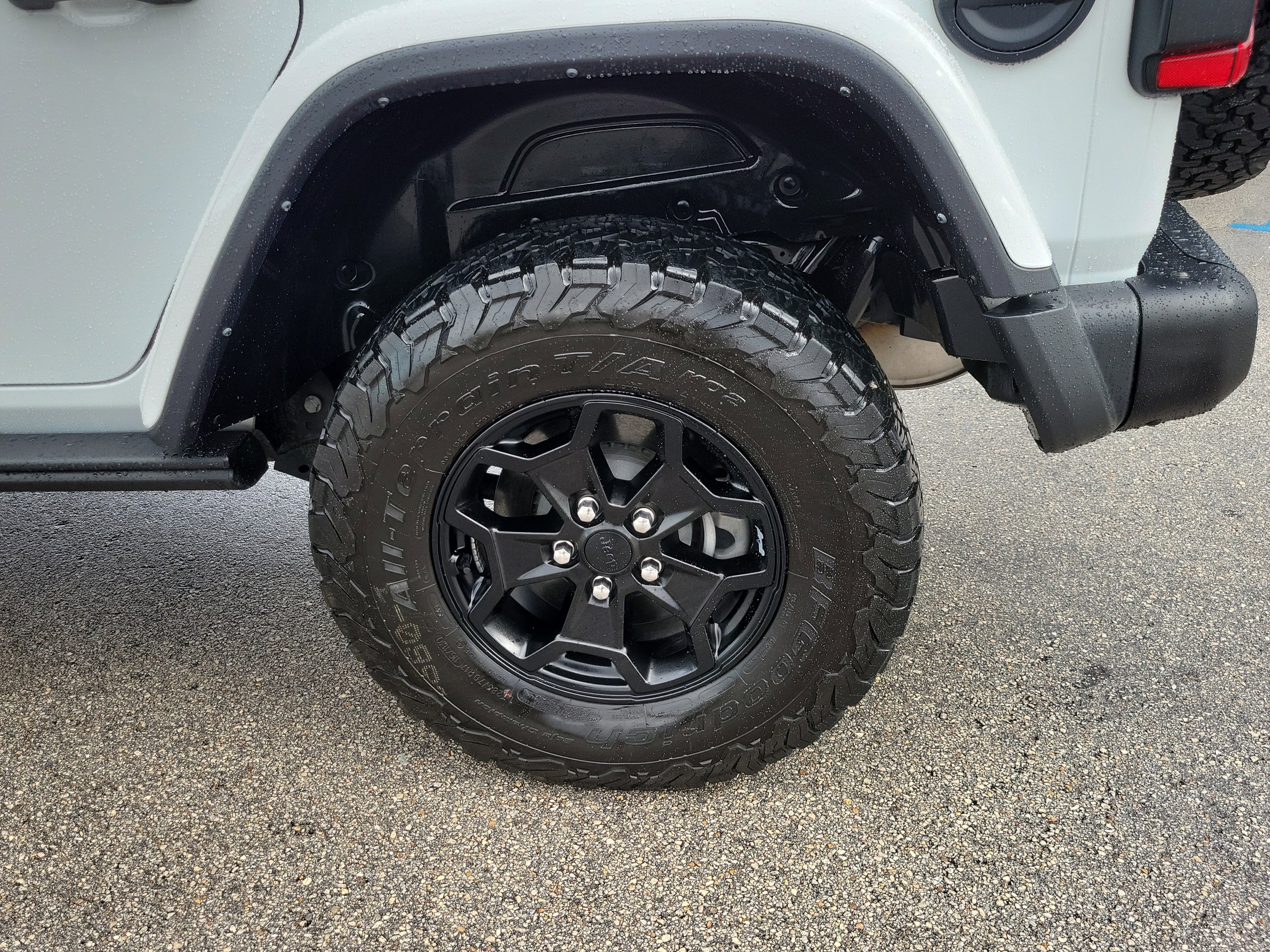 Used 2023 Jeep Wrangler Unlimited Rubicon 4xe image 25