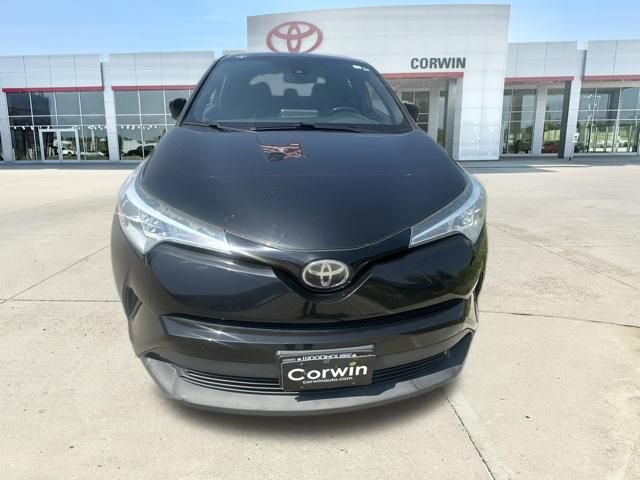 Used 2018 Toyota C-HR XLE FWD image 17