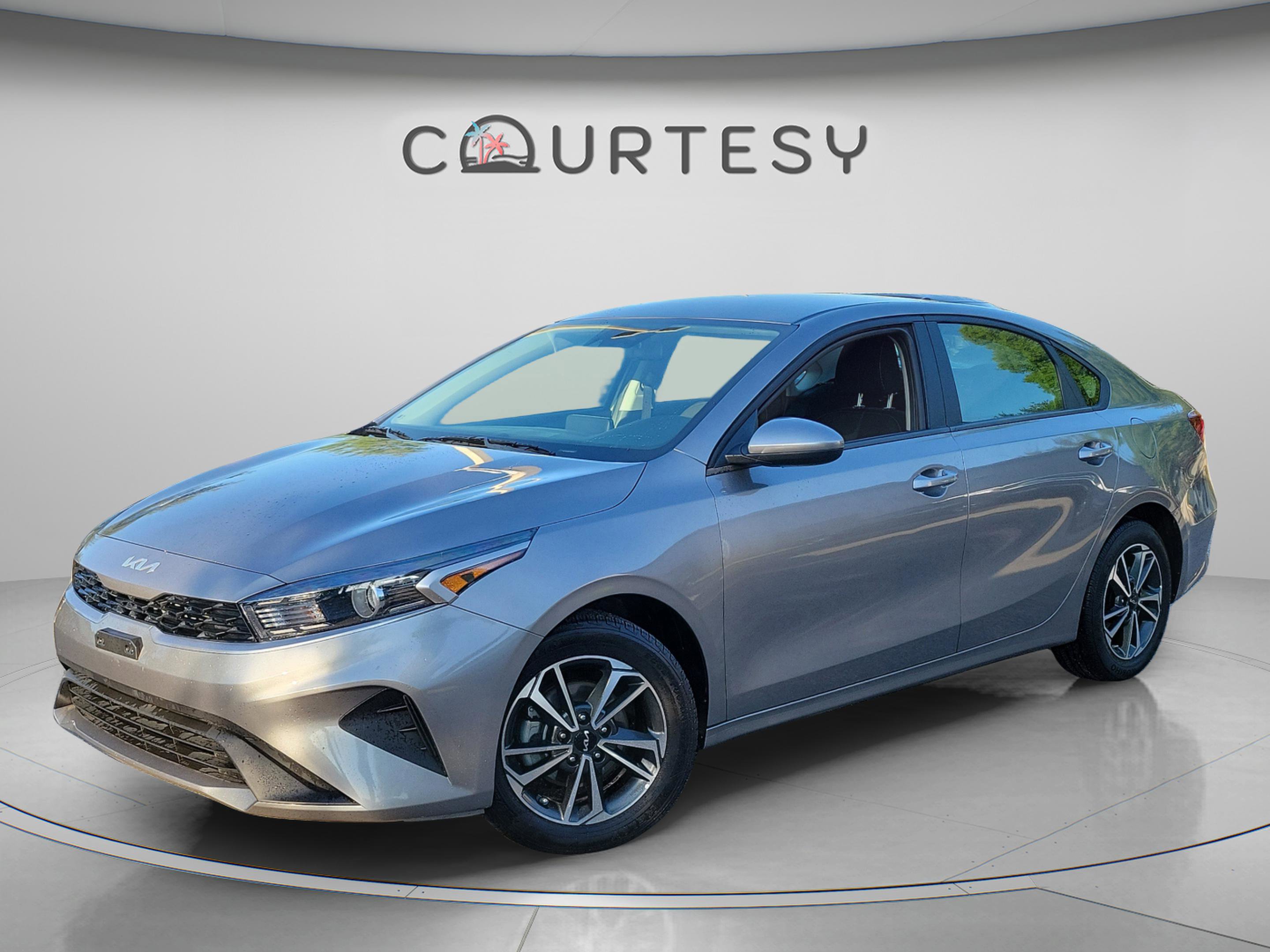 Certified 2024 Kia Forte LXS FWD image 1