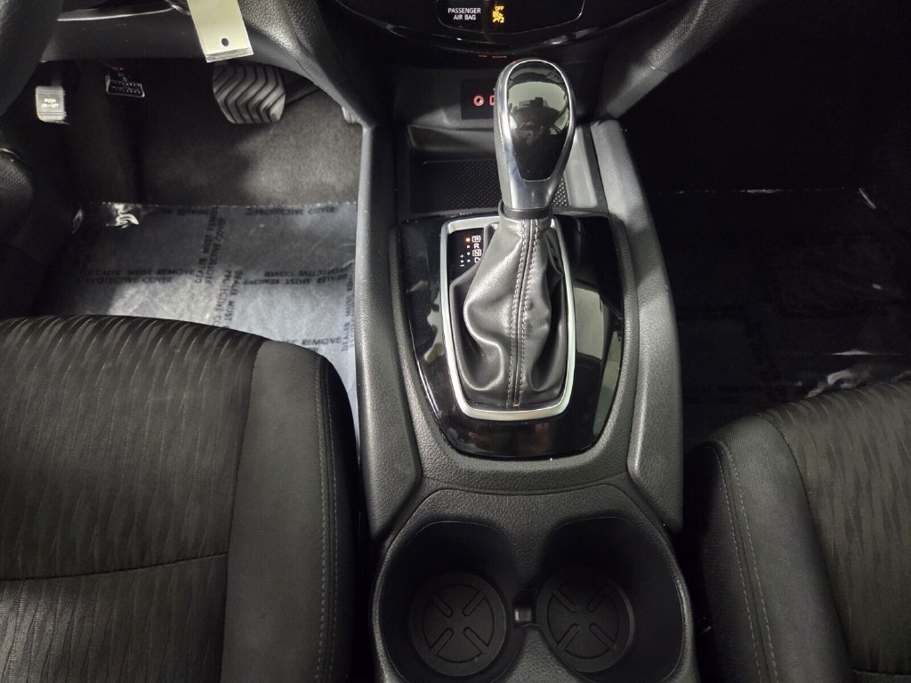 Used 2020 Nissan Rogue S w/ Special Edition Package FWD image 14