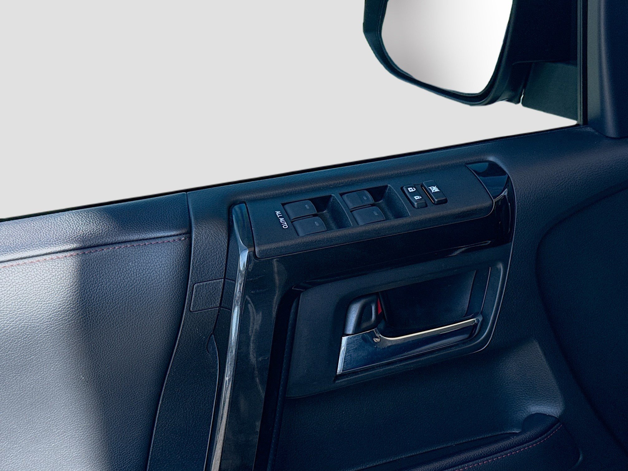 Used 2023 Toyota 4Runner TRD Off-Road Premium image 17