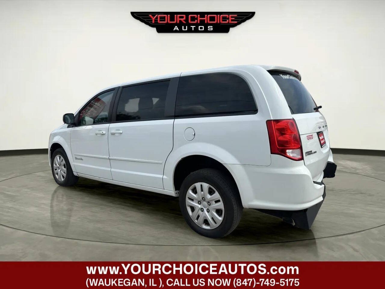Used 2017 Dodge Grand Caravan SE w/ Power Window Group FWD image 4