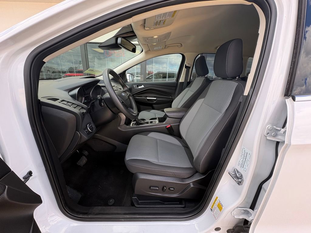 Used 2018 Ford Escape SE w/ Ford Safe & Smart Package image 15