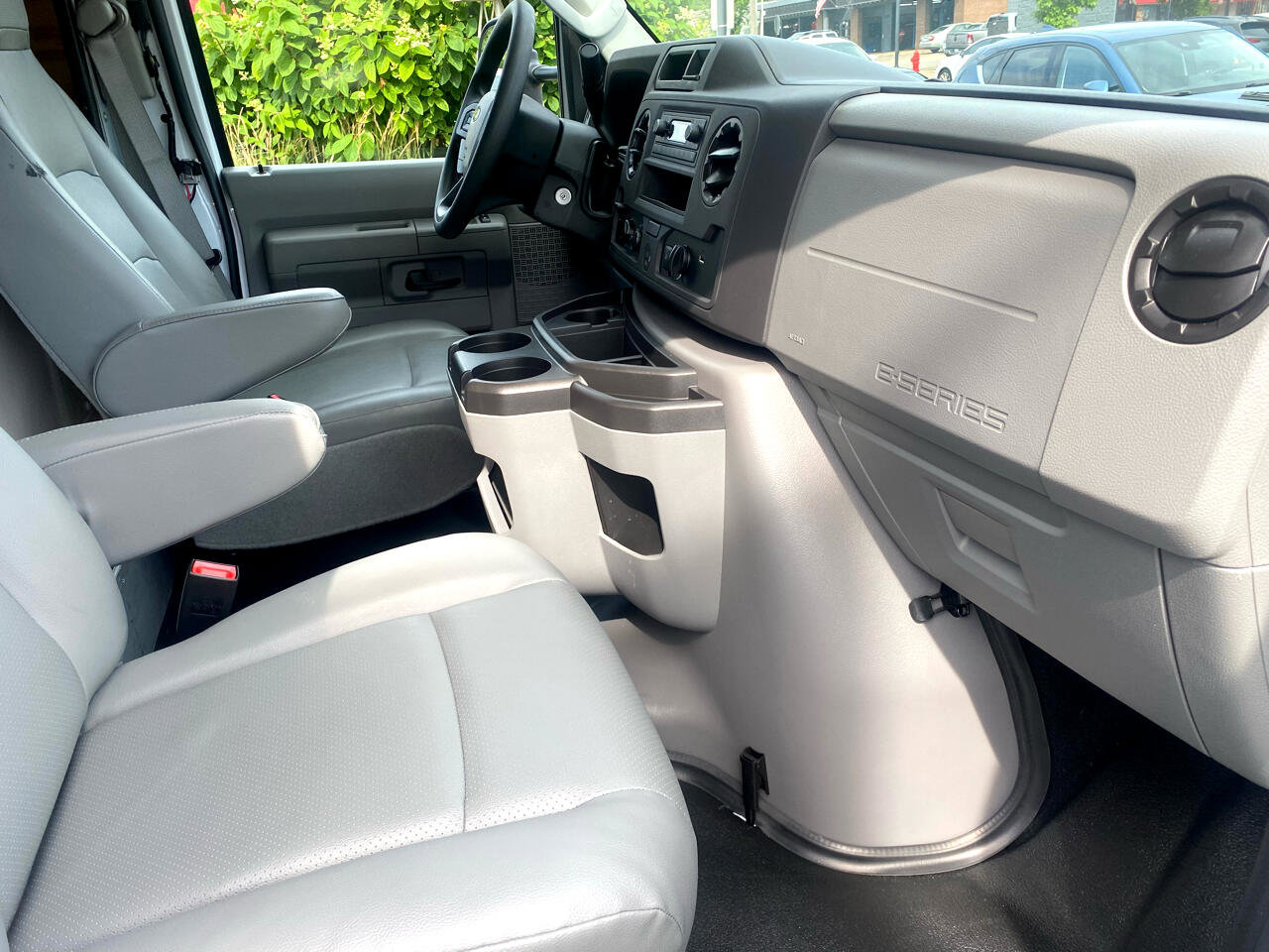 Used 2024 Ford E-350 and Econoline 350 Super Duty w/ Power Windows & Locks Group image 21