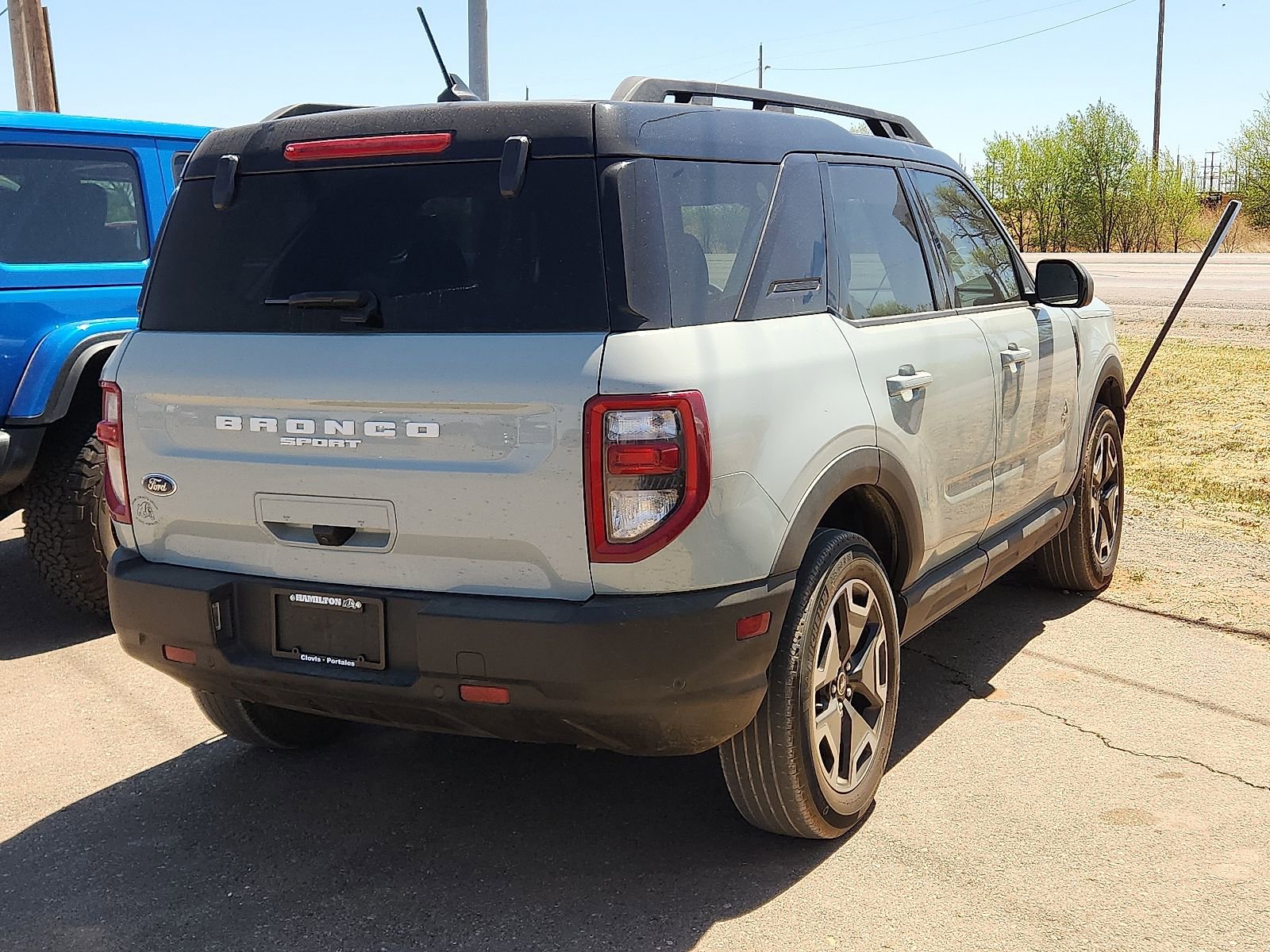 Used 2024 Ford Bronco Sport Outer Banks w/ Tech Package AWD/4WD image 3