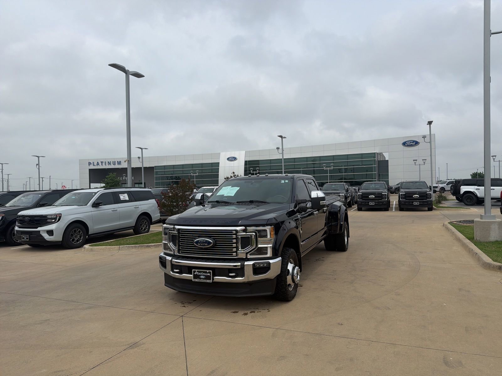 Used 2021 Ford F350 King Ranch w/ King Ranch Ultimate Package AWD/4WD image 26