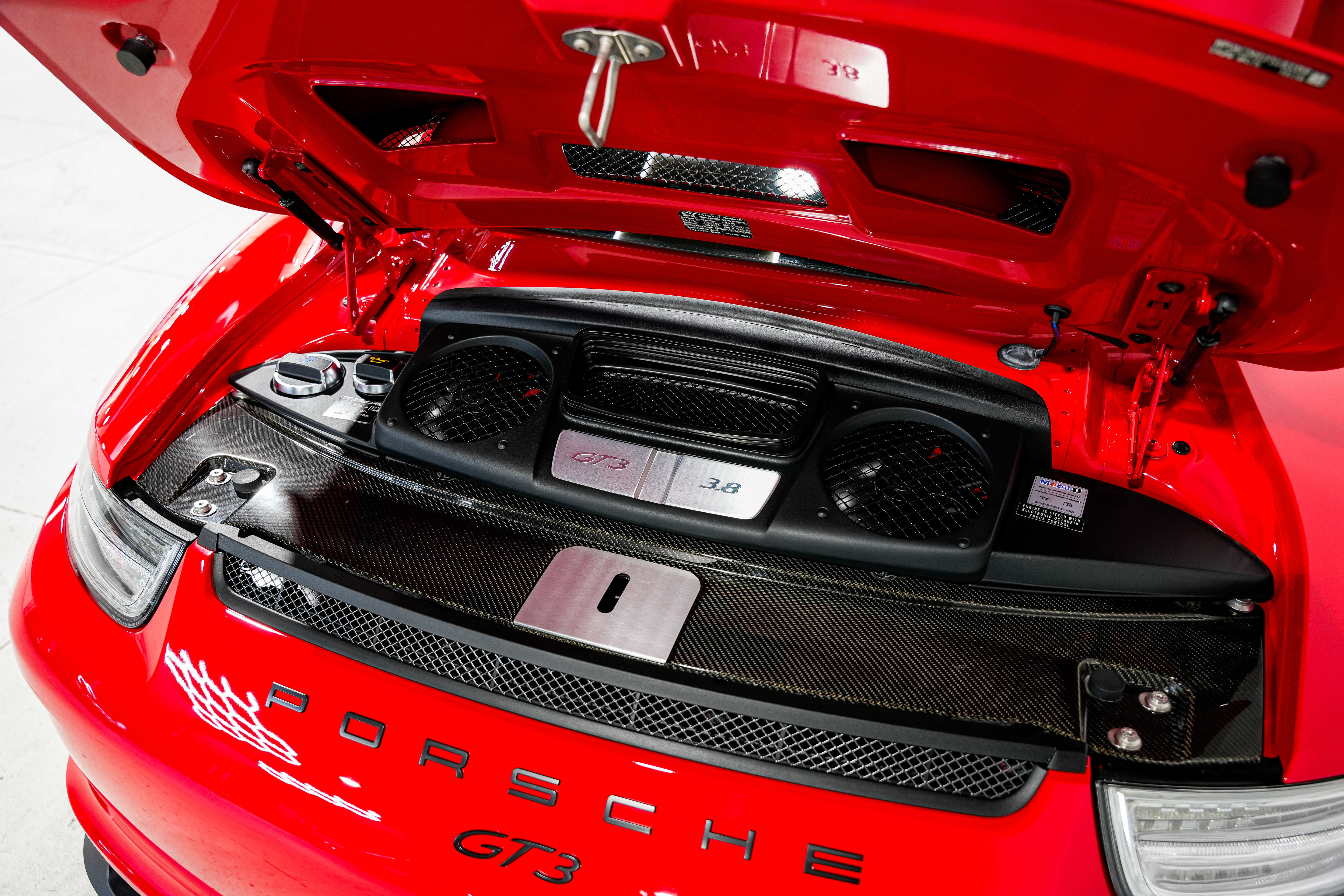 Used 2015 Porsche 911 GT3 image 40