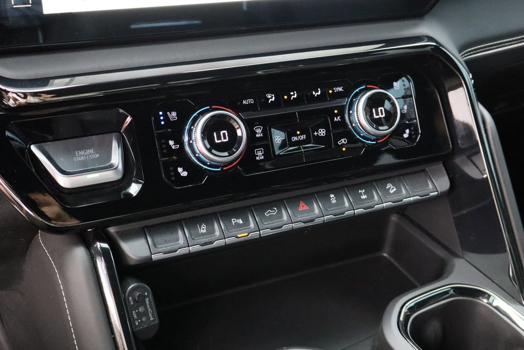 Used 2024 GMC Sierra 2500 AT4X image 18