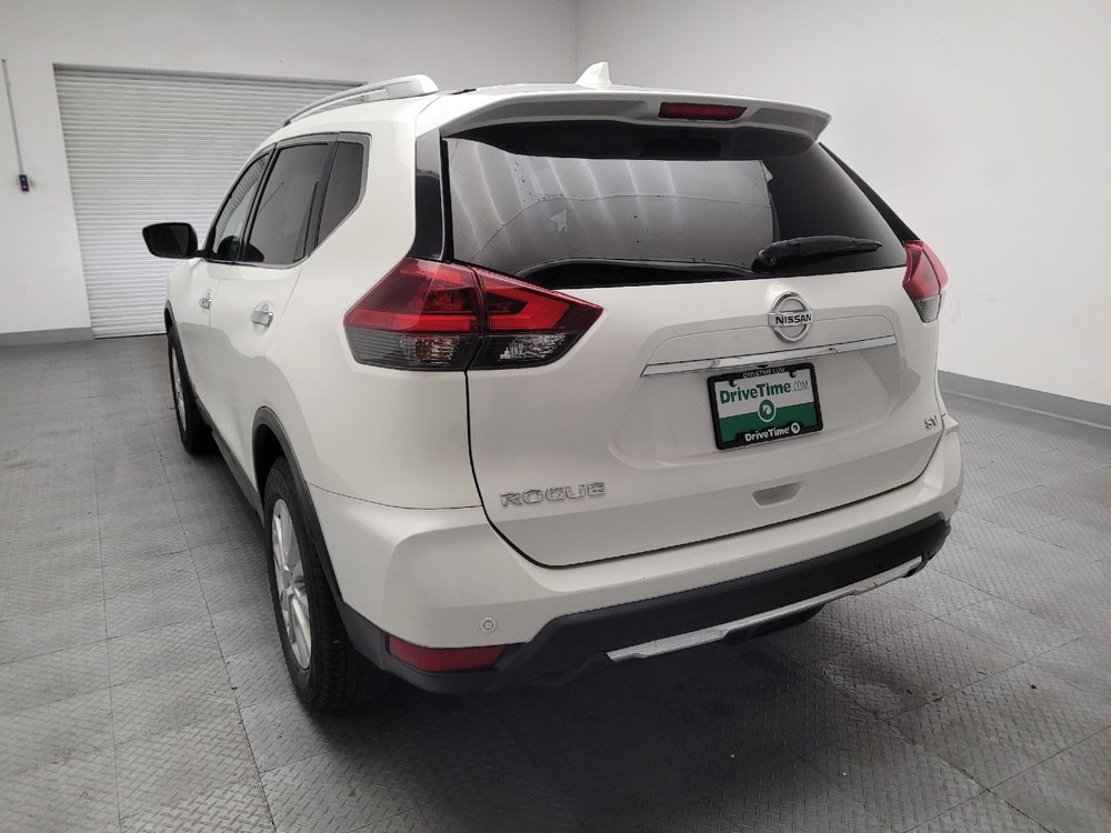 Used 2020 Nissan Rogue SV FWD image 6